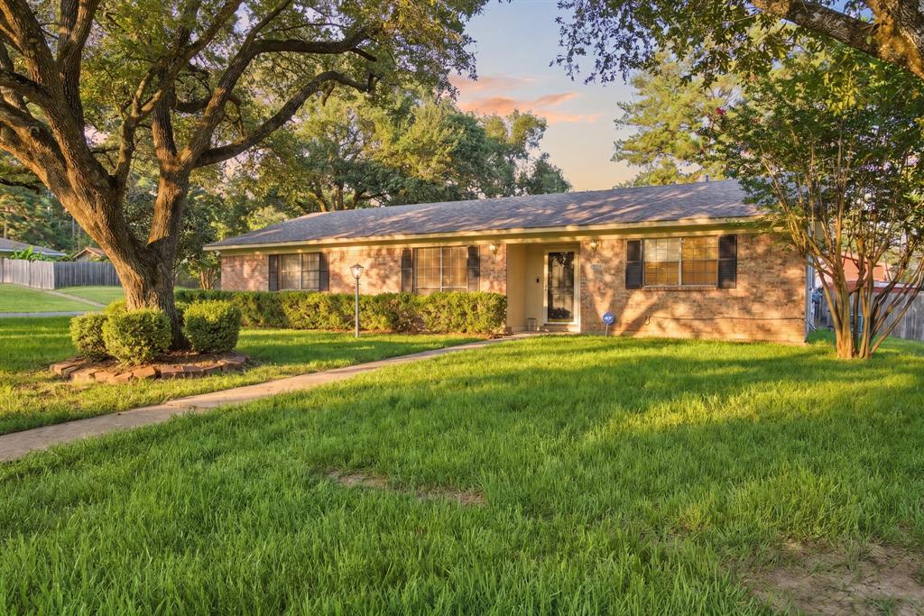9401 Garfield Drive Property Photo 1
