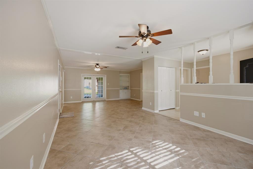 9401 Garfield Drive Property Photo 4