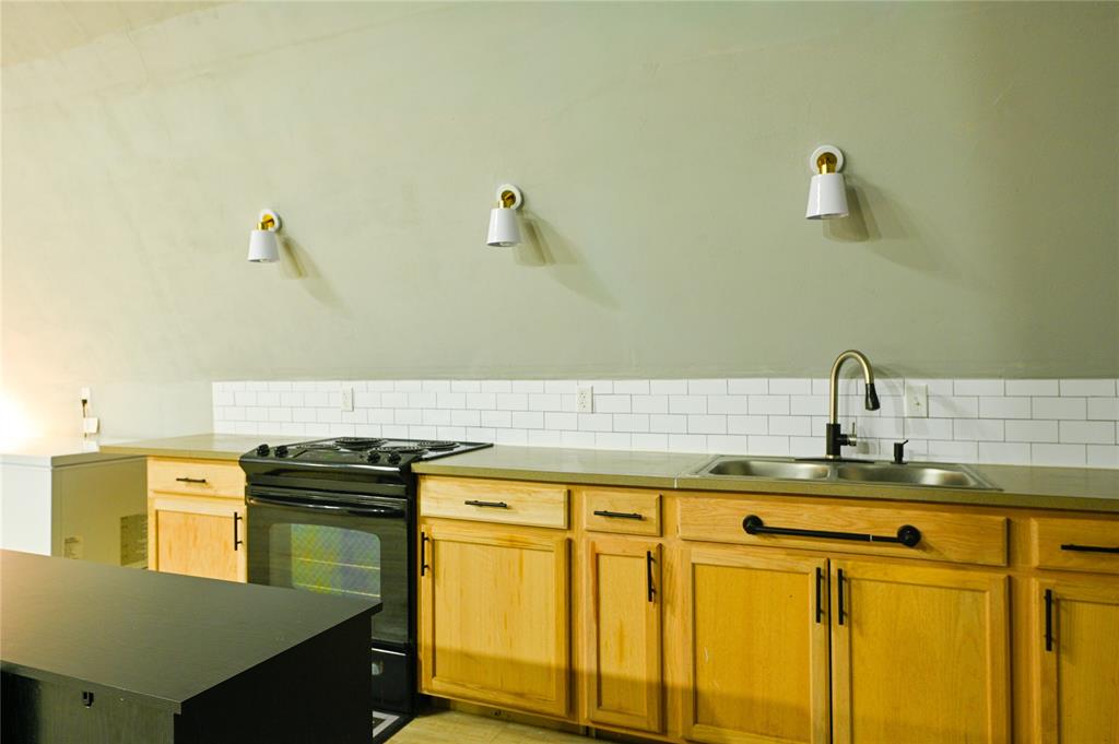2275 County Road 4185 Property Photo 11
