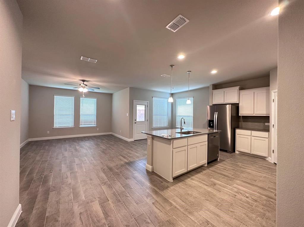 1049 Kirkham Way Property Photo 3