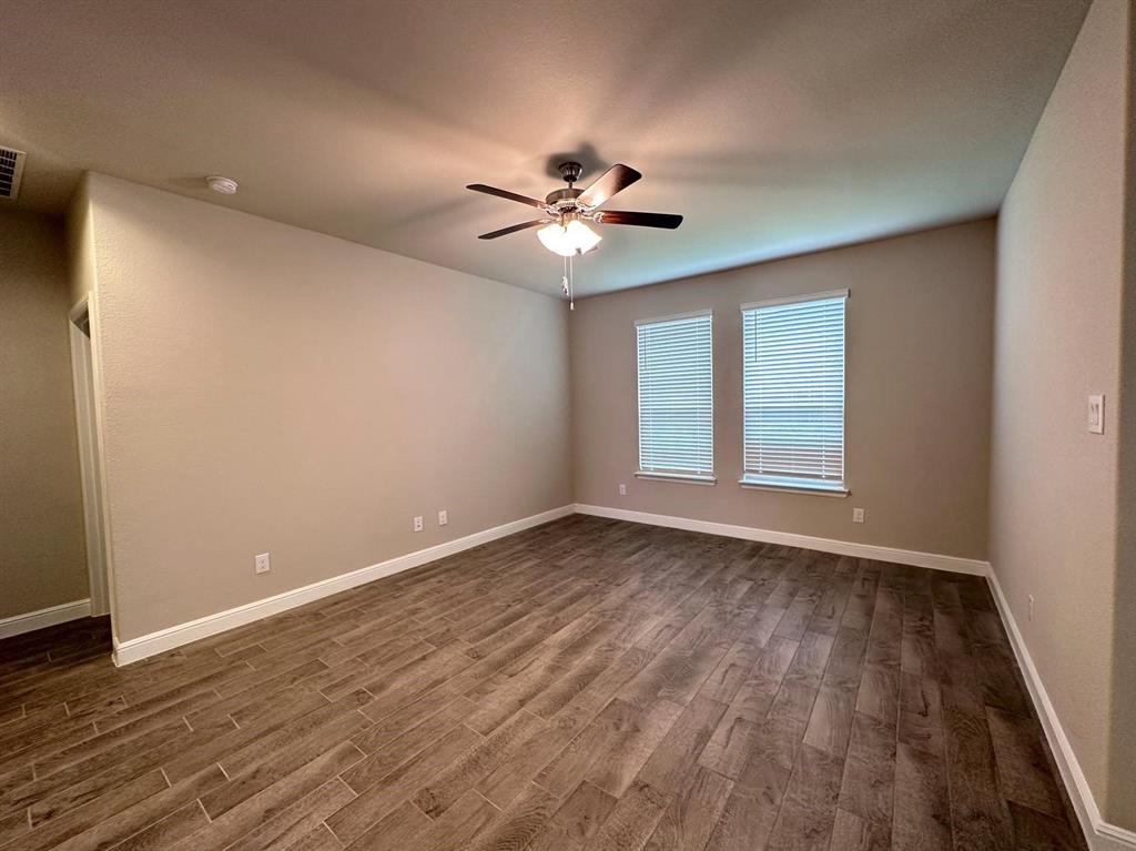 1049 Kirkham Way Property Photo 13