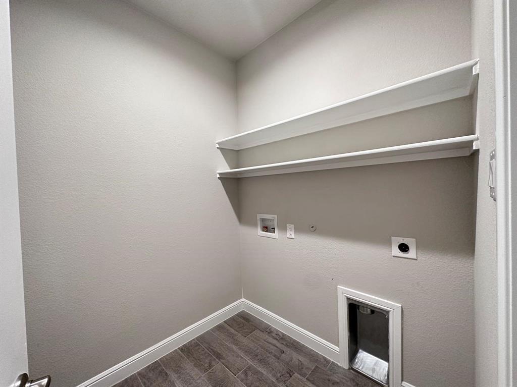 1049 Kirkham Way Property Photo 14