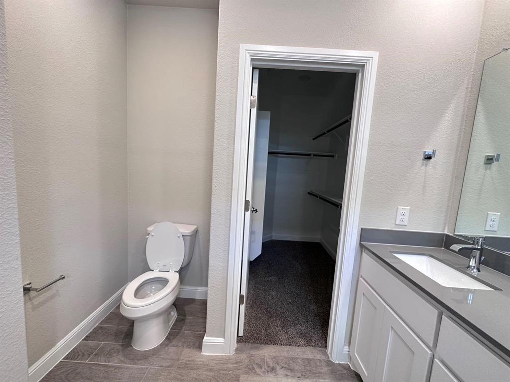 1049 Kirkham Way Property Photo 18