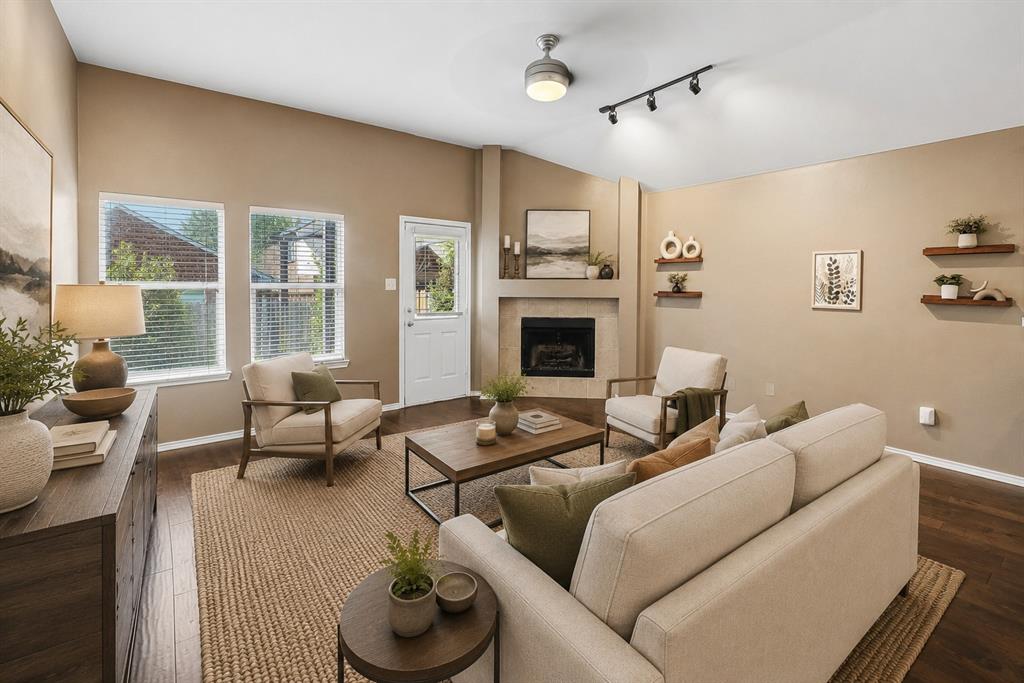 6008 Marsh Rail Drive Property Photo 1