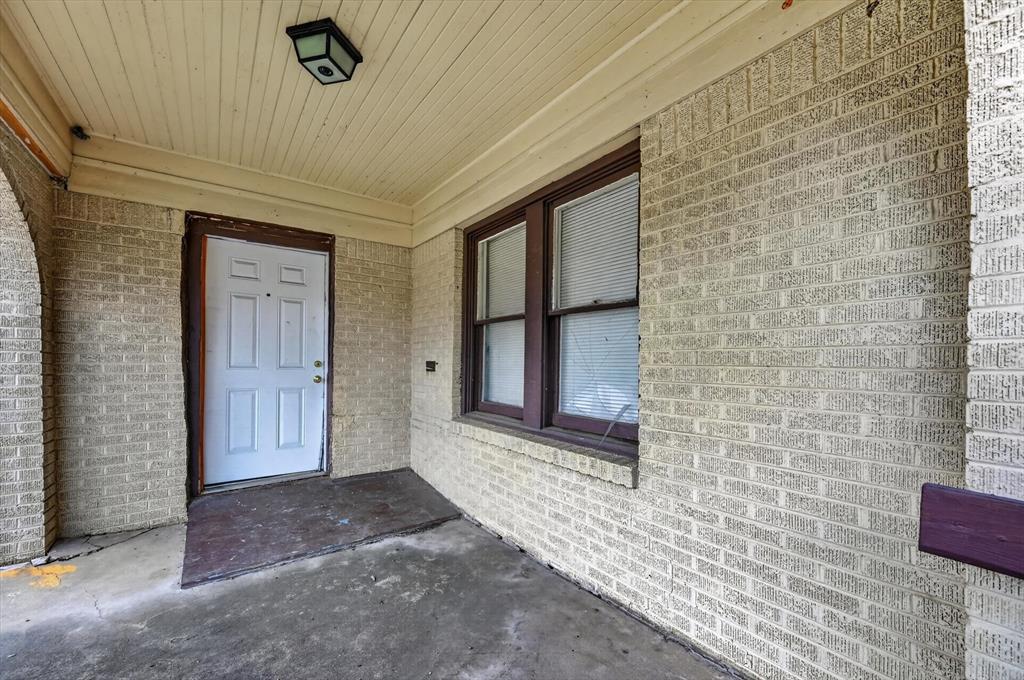2813 E Rosedale Street Property Photo 4