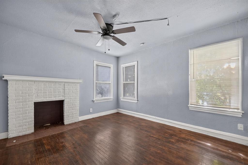 2813 E Rosedale Street Property Photo 5