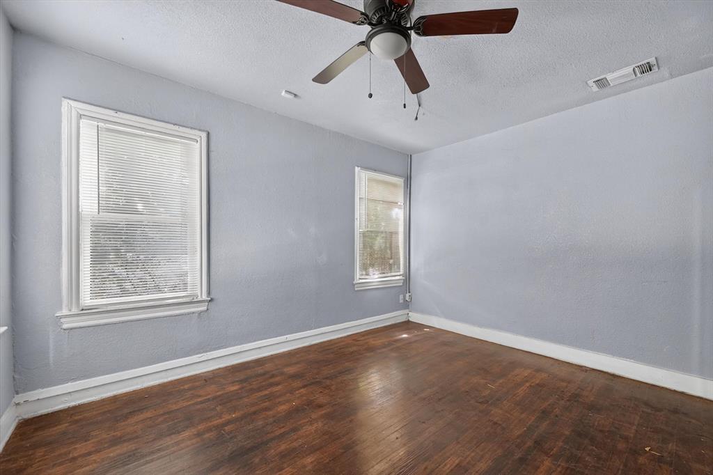 2813 E Rosedale Street Property Photo 6
