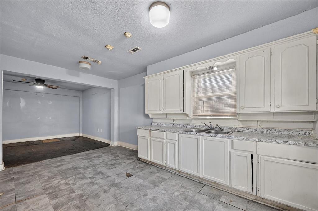 2813 E Rosedale Street Property Photo 19