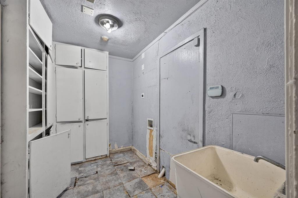 2813 E Rosedale Street Property Photo 21
