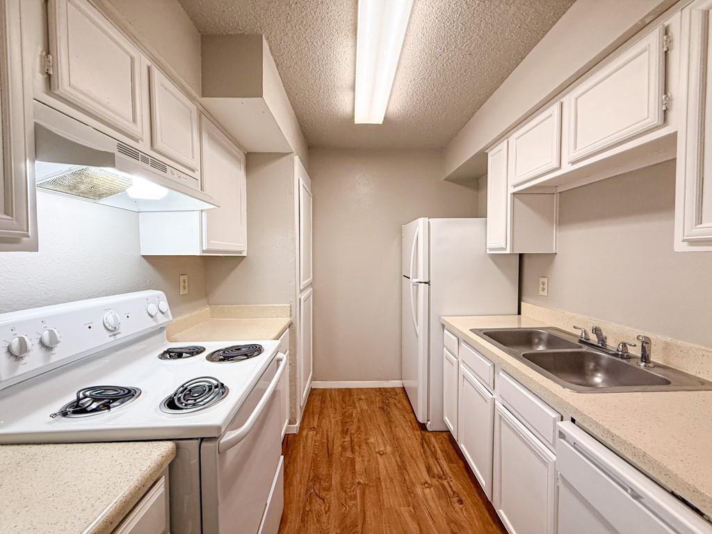 9696 Walnut Street 2013 Property Photo 6