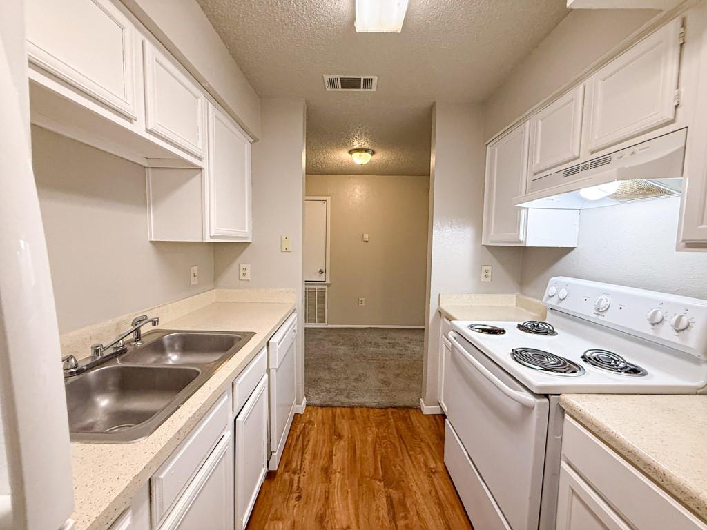 9696 Walnut Street 2013 Property Photo 7