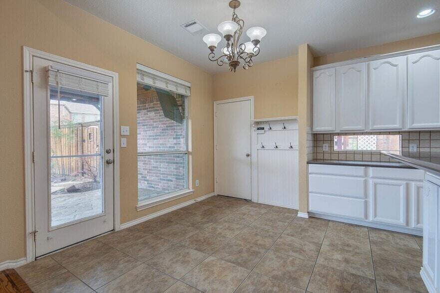 2056 Barret Drive Property Photo 11
