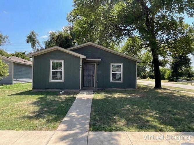 2001 J B Jackson JR Boulevard Property Photo 1