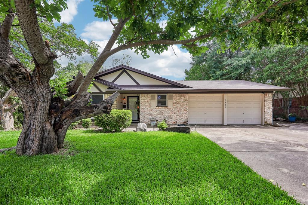7452 Meadowcrest Drive Property Photo 1