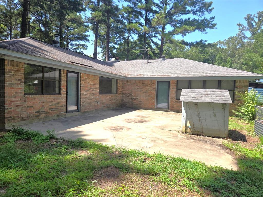 220 E Cloverleaf Drive Property Photo 29