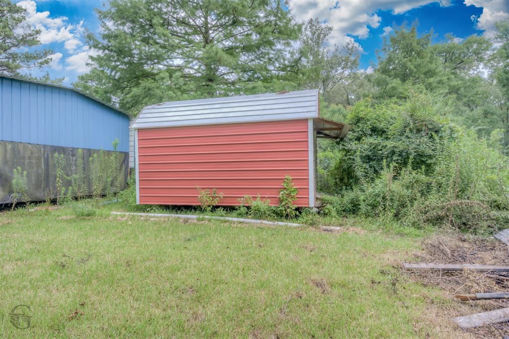 220 E Cloverleaf Drive Property Photo 35