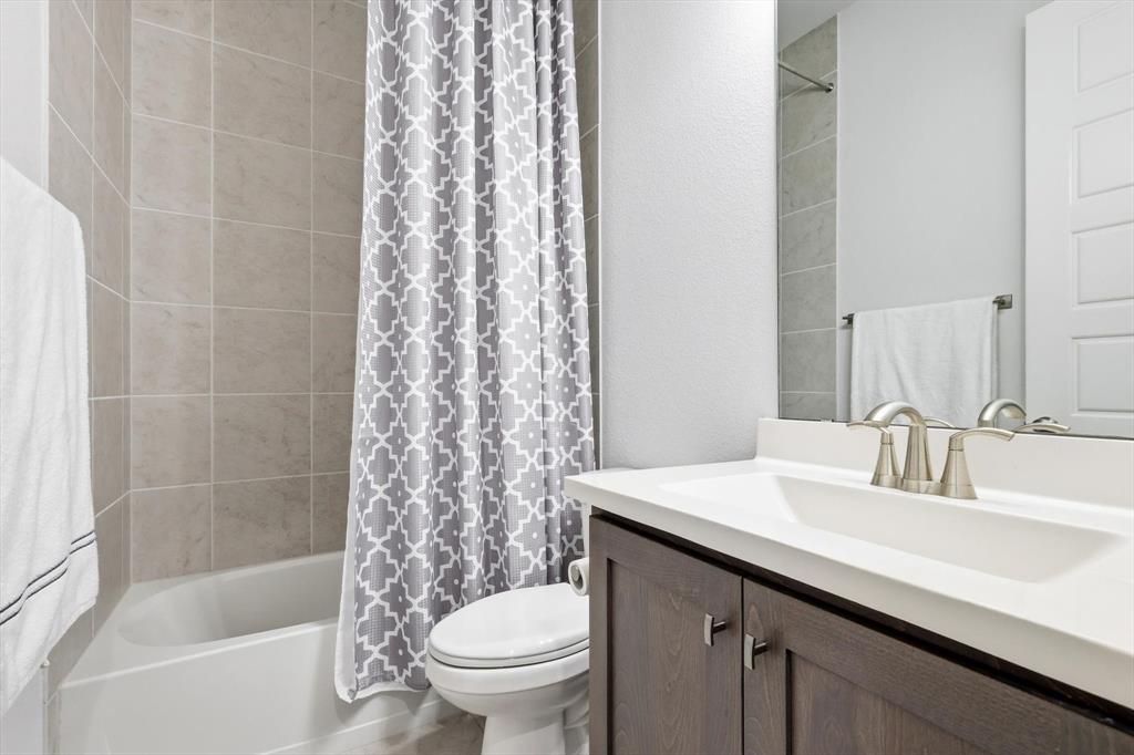 4817 Beaver Creek Drive Property Photo 8