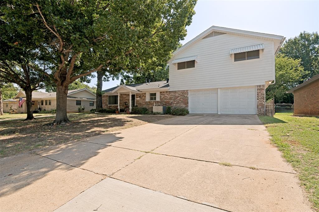 511 Simmons Drive Property Photo 1