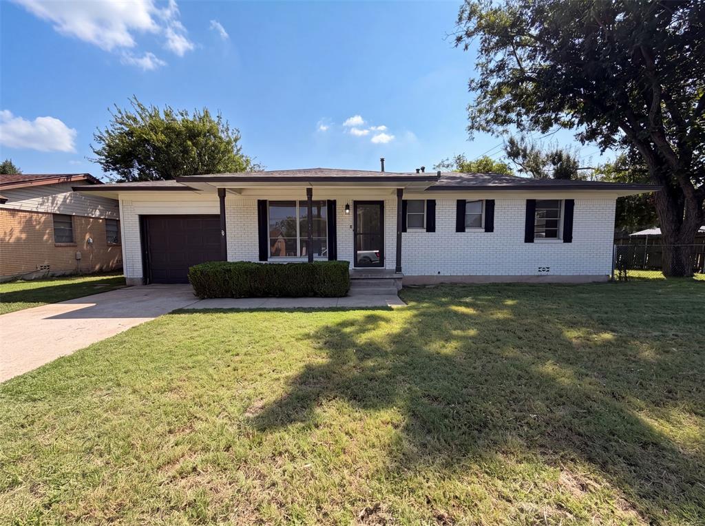 1213 S Ridgeway Drive Property Photo 1