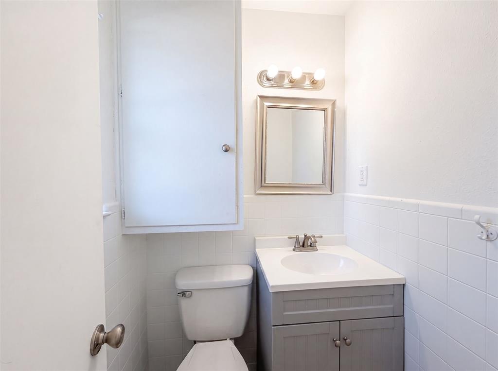 1213 S Ridgeway Drive Property Photo 9