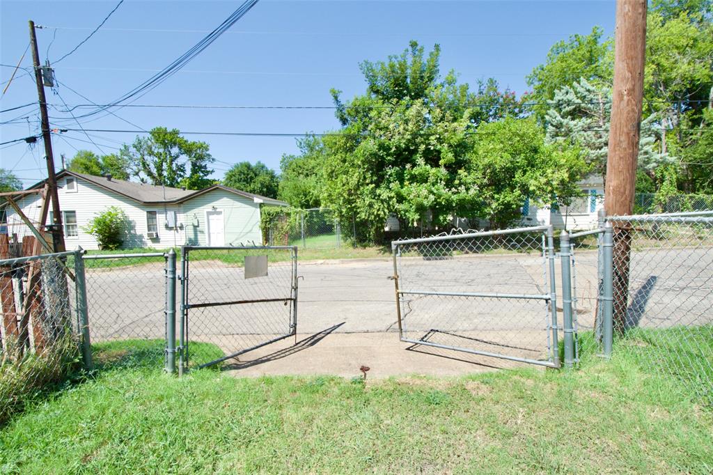 2015 N 12th Street Property Photo 4