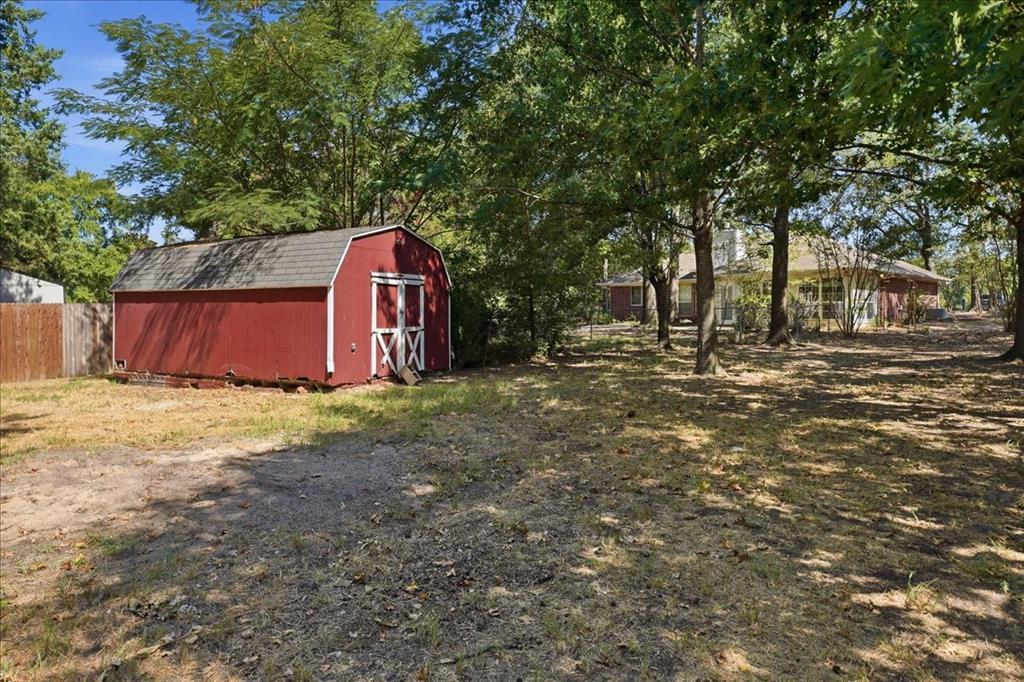 161 County Road 2232 Property Photo 10