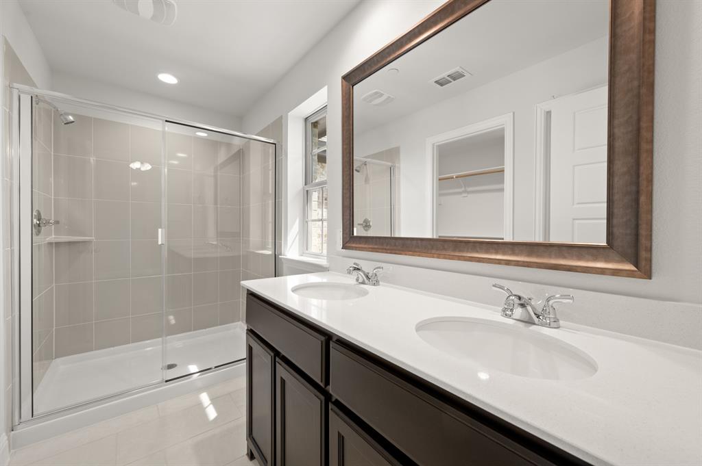 656 Sandiford Court Property Photo 10
