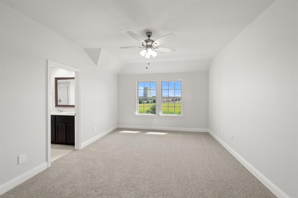 656 Sandiford Court Property Photo 13