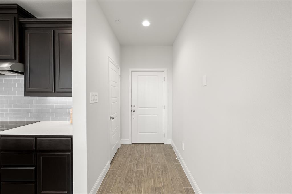 656 Sandiford Court Property Photo 14
