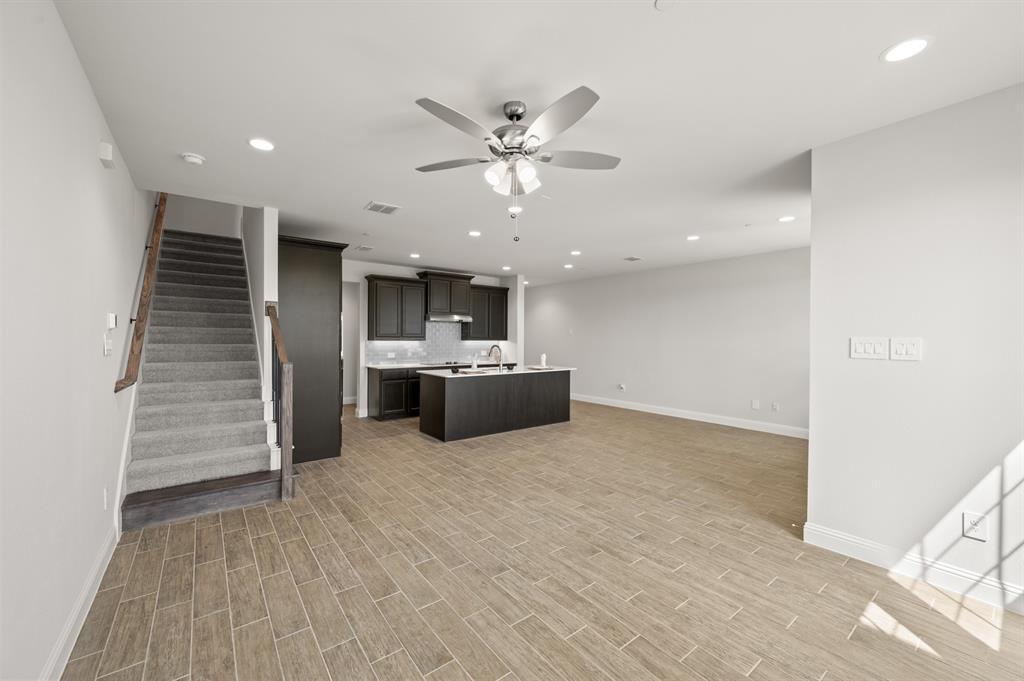 656 Sandiford Court Property Photo 15