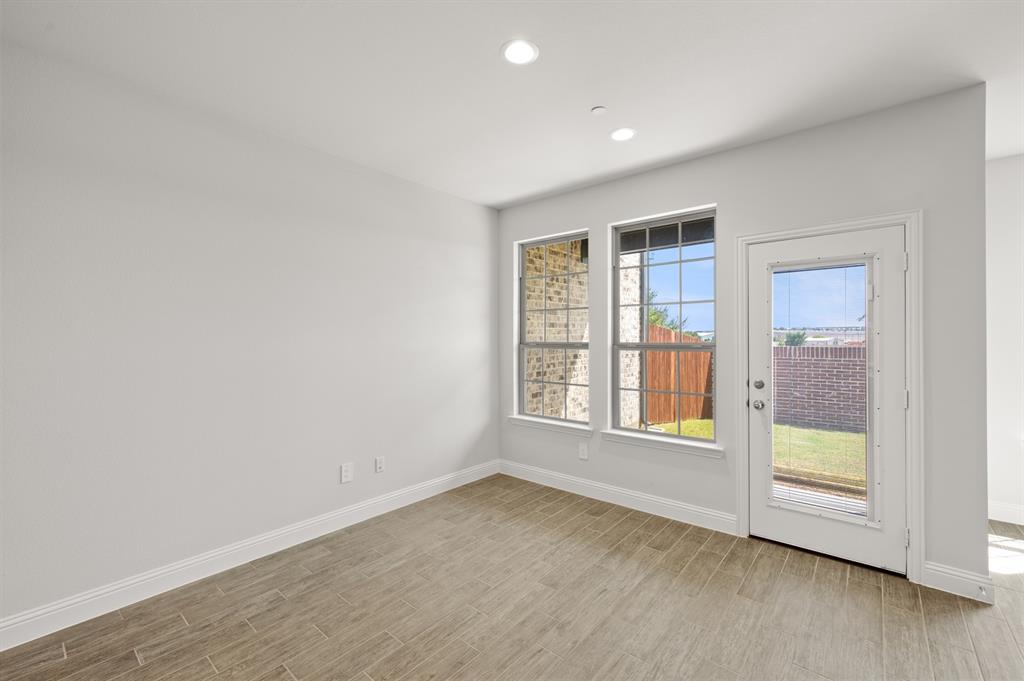656 Sandiford Court Property Photo 17
