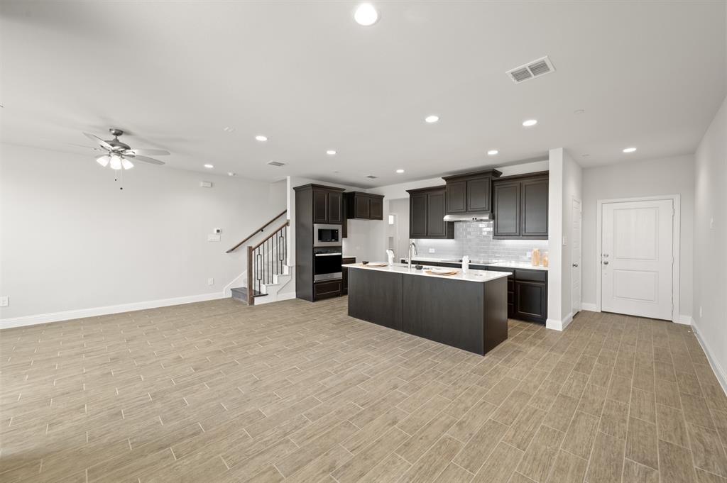 656 Sandiford Court Property Photo 18