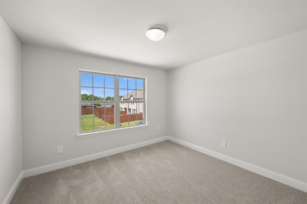 656 Sandiford Court Property Photo 22