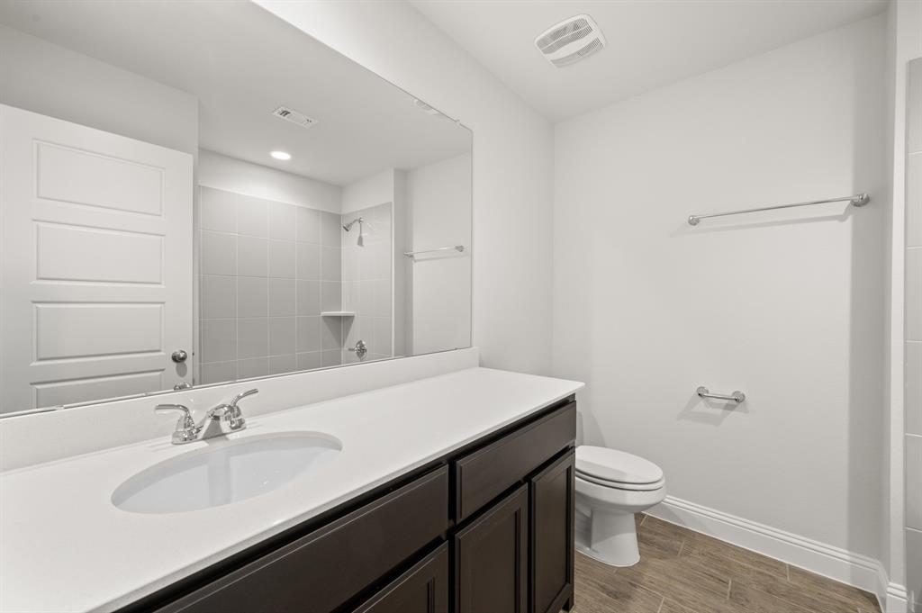 656 Sandiford Court Property Photo 24