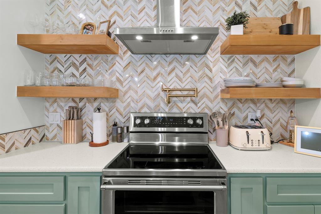 304 E Adams Street Property Photo 14