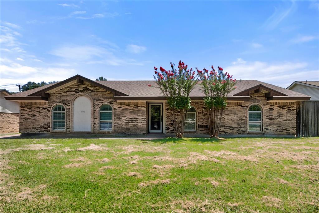2001 San Jacinto Drive Property Photo 1
