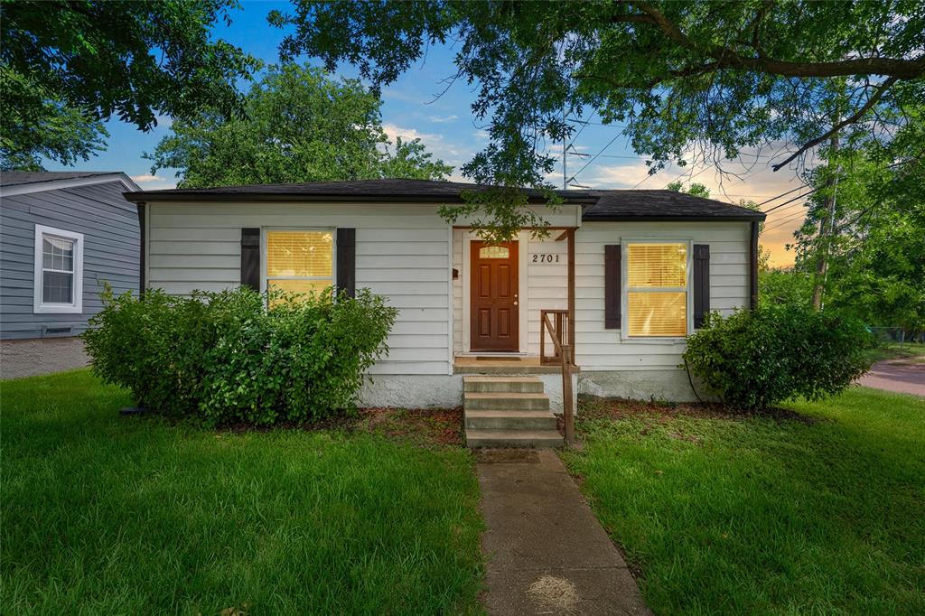 2701 Herring Avenue Property Photo 1