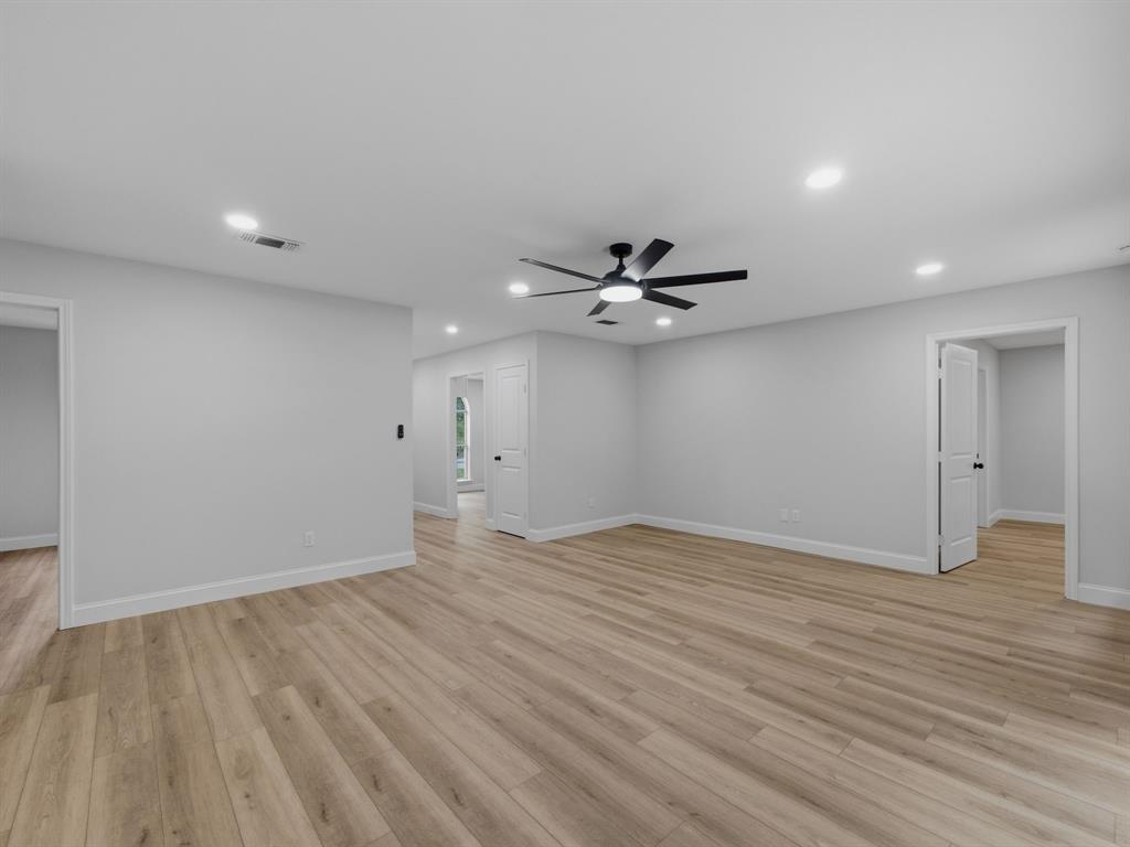 105 E Foggle Street Property Photo 16