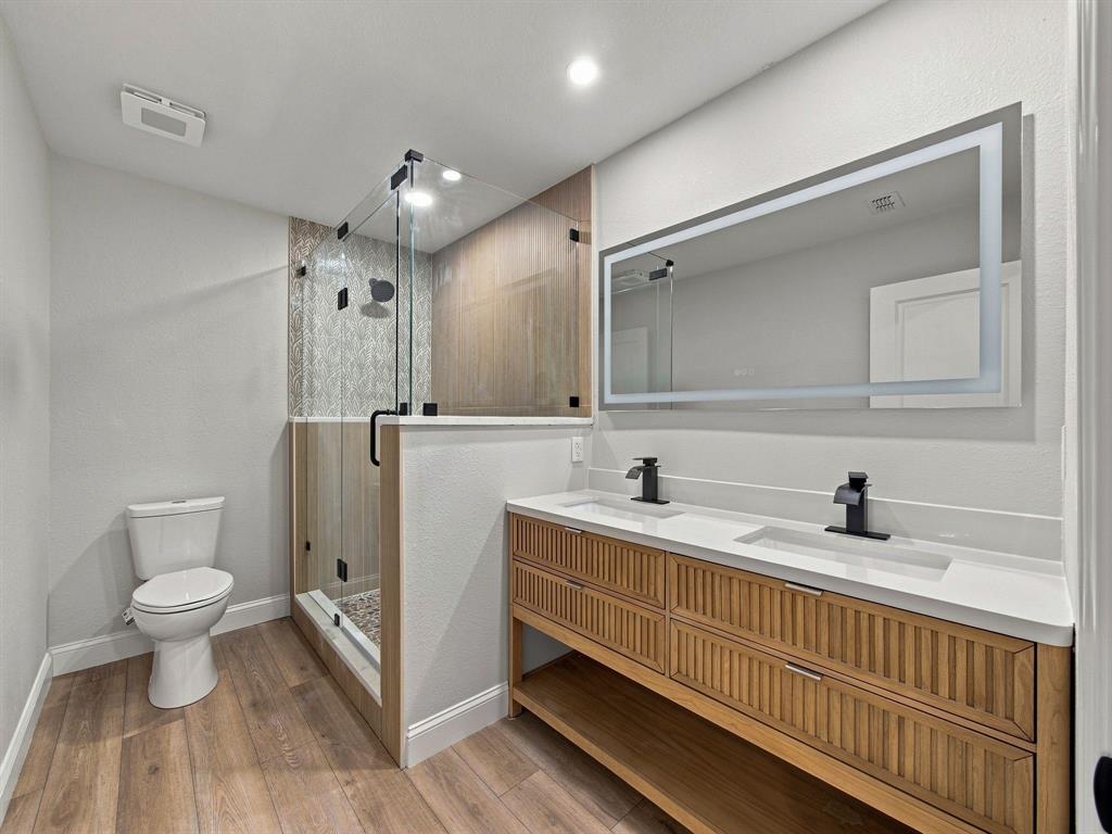 105 E Foggle Street Property Photo 18
