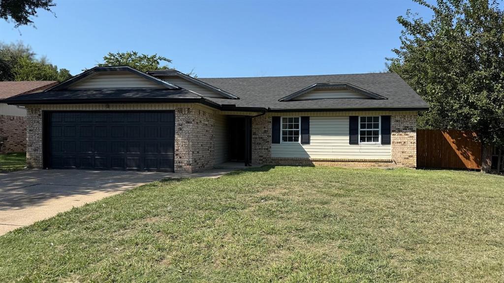111 Iberis Court Property Photo 1