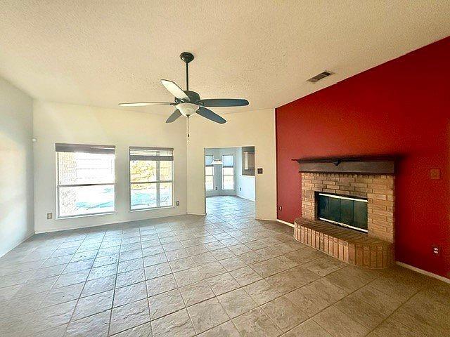 959 Aaron Drive Property Photo 4