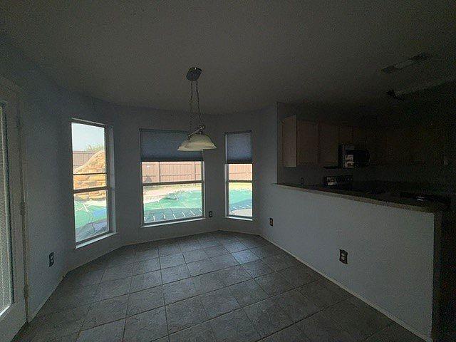 959 Aaron Drive Property Photo 8