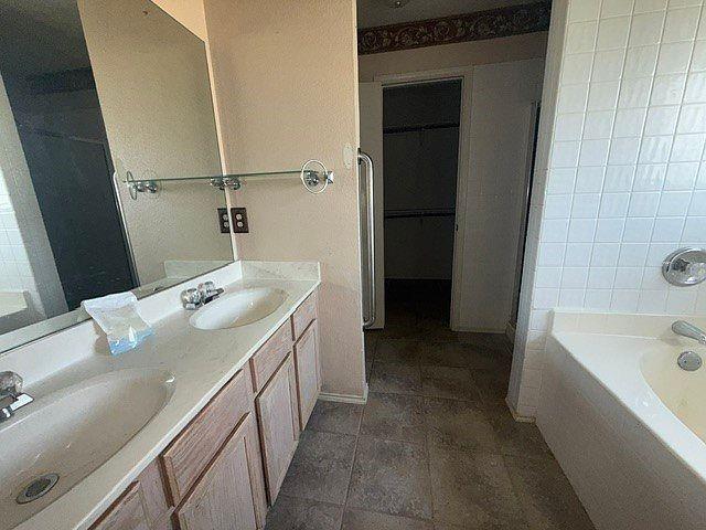 959 Aaron Drive Property Photo 12