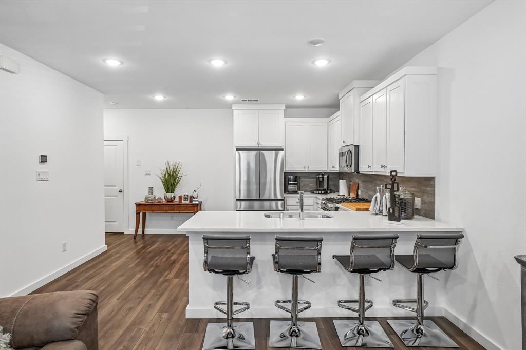 1333 Madison Avenue Property Photo 11