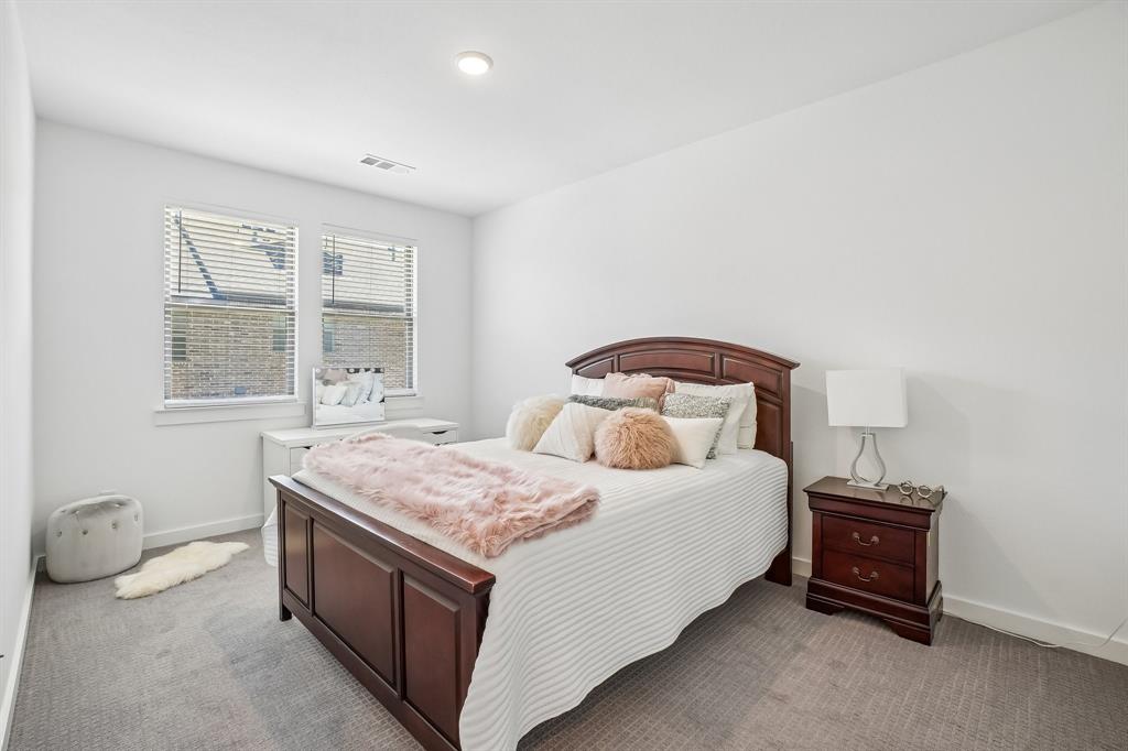1333 Madison Avenue Property Photo 25