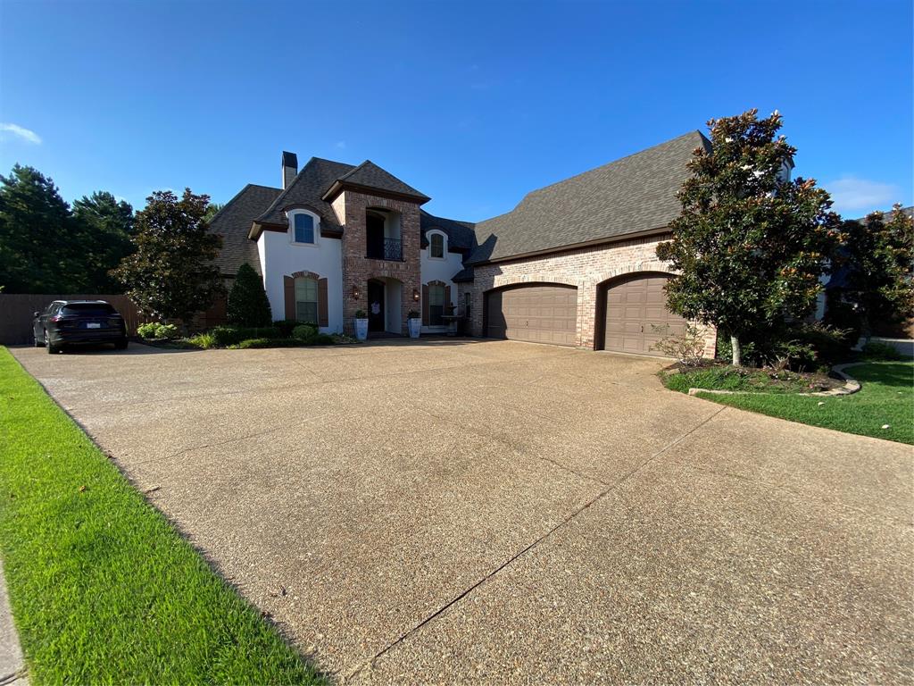 1054 Rochel Drive Property Photo 2