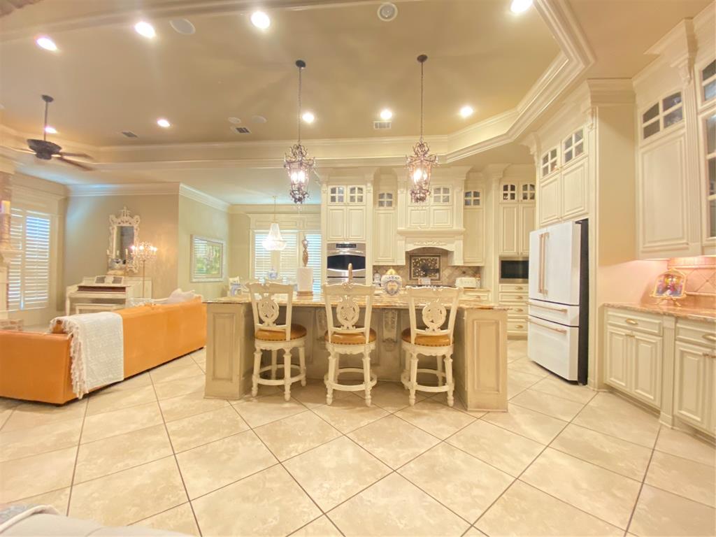 1054 Rochel Drive Property Photo 11