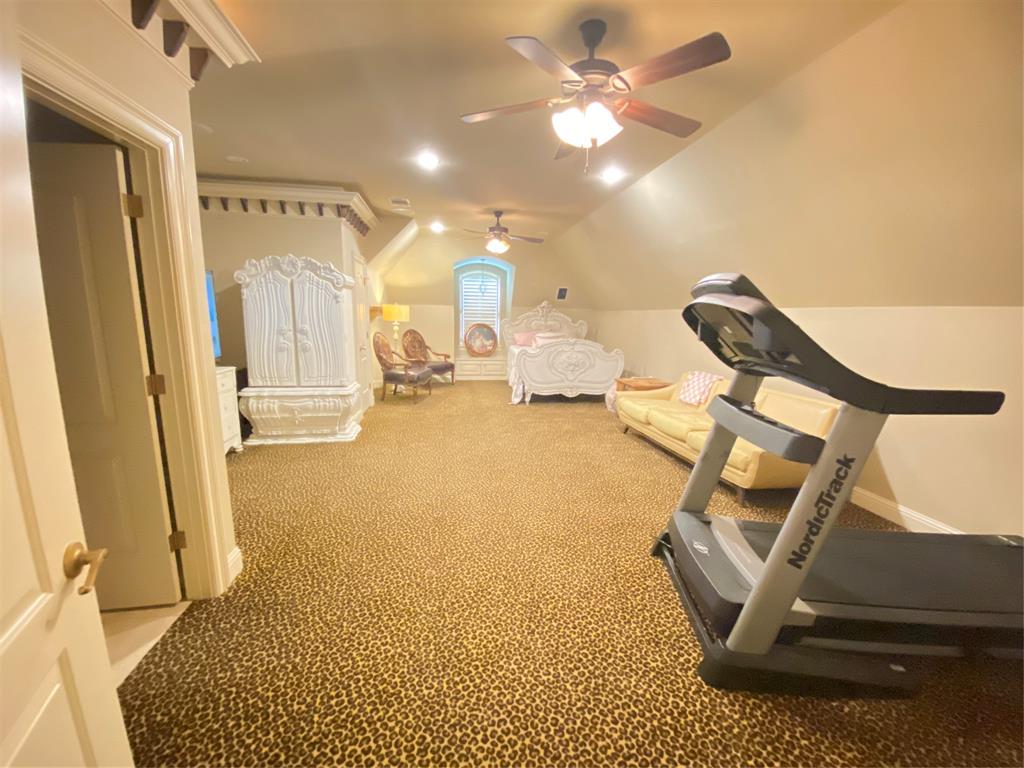 1054 Rochel Drive Property Photo 21