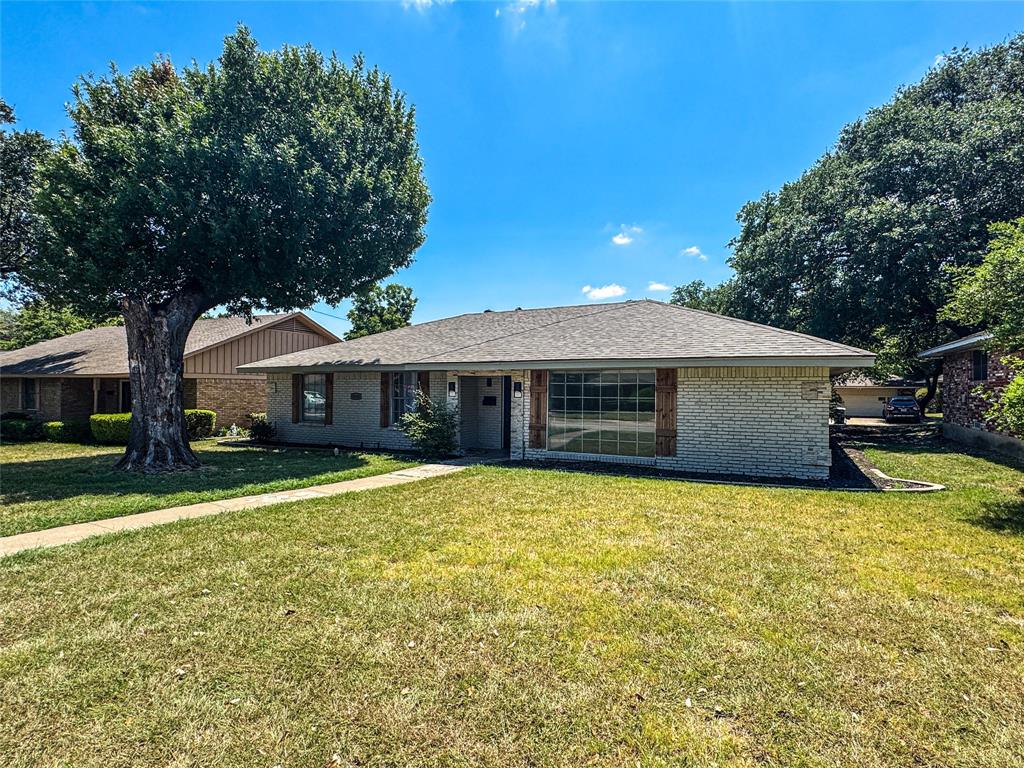 5620 Marblehead Drive Property Photo 2