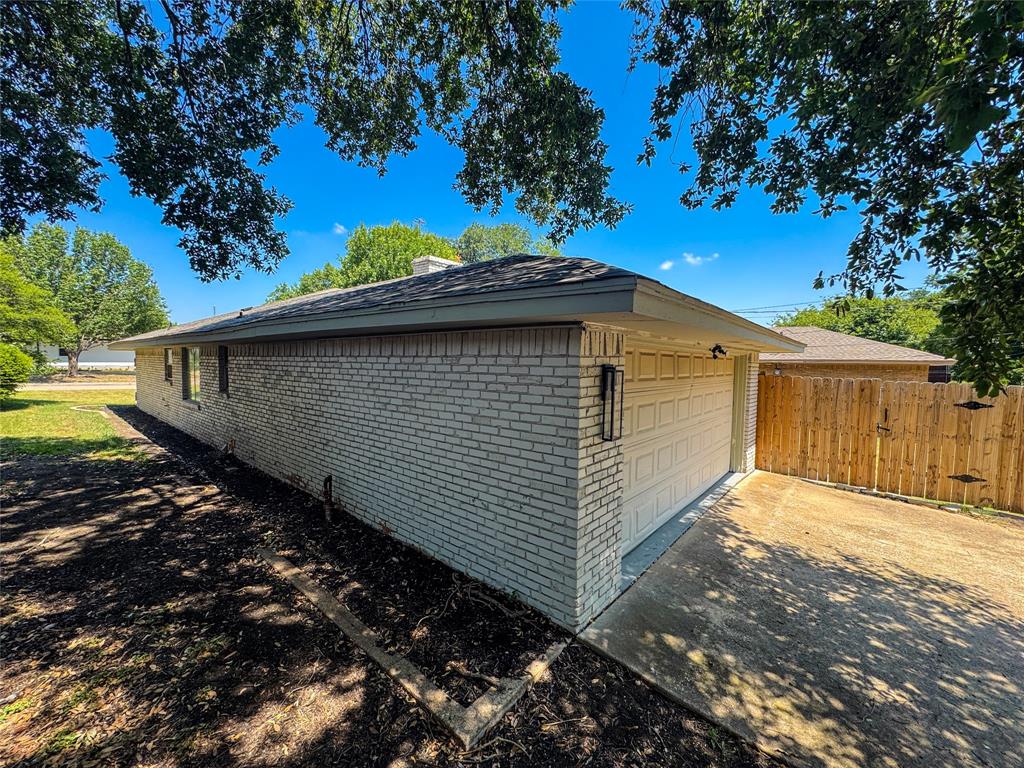 5620 Marblehead Drive Property Photo 4